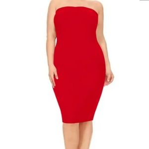 🆕️➕💜 Strapless Fitted Dress